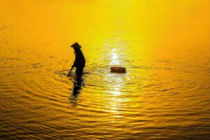 パラセーリングを楽しむための夏の服装は何が最適ですか？