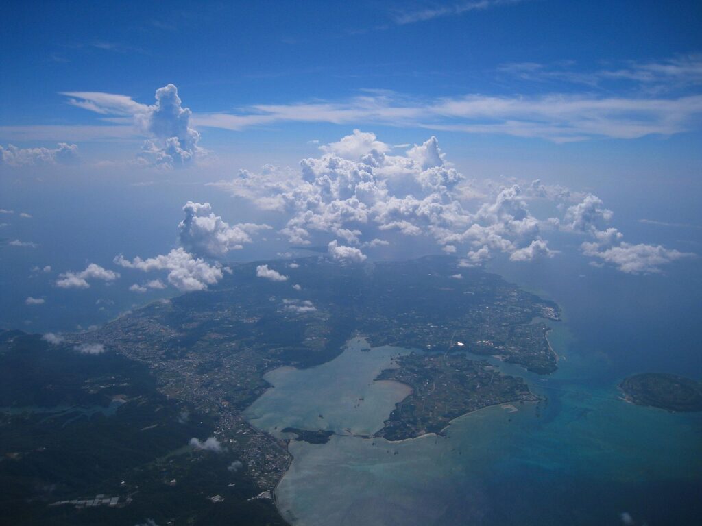 沖縄本島は実際に何キロの大きさなのか？
