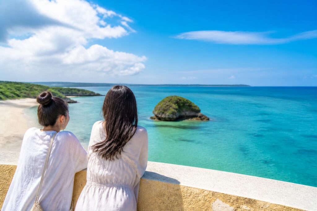 沖縄の冬旅行で虫が少ないスポットはどこですか？